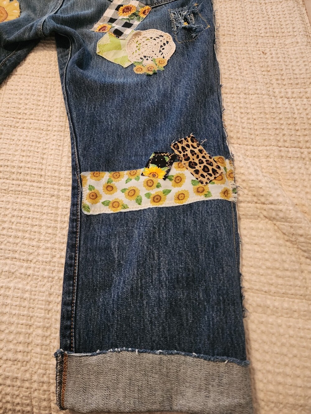 Levis 501 Upcycled Embellished Sunflower Patchwork Women’s Jeans Waist 20" Boho - Picture 11 of 13